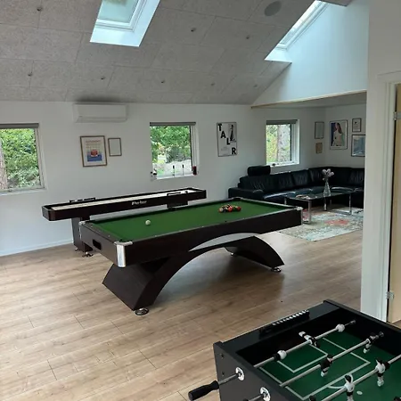 Holiday home Pool Activity House For 16 People *